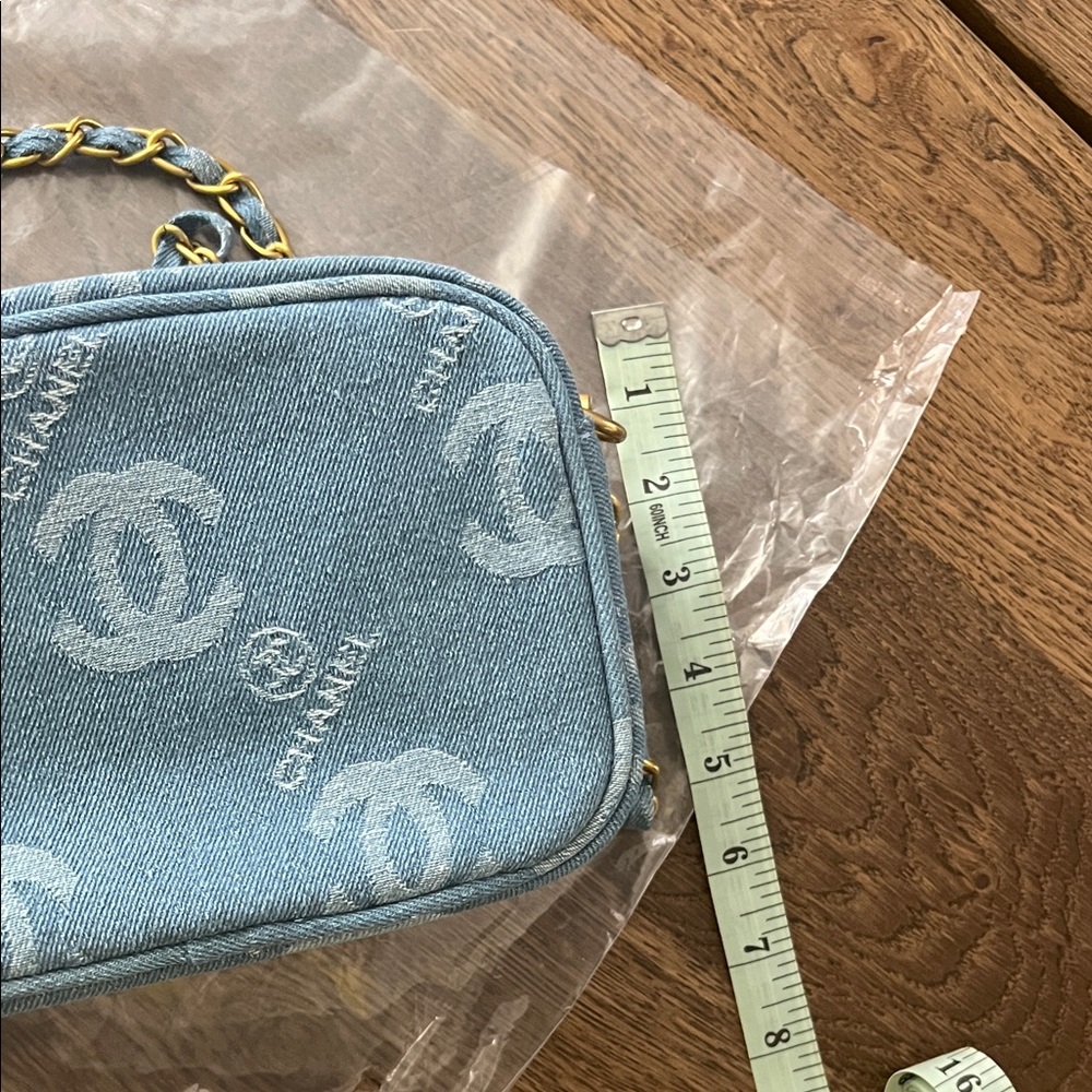 Chanel Beauty Blue Denim Crossbody Bag GWP - Picture 5 of 12